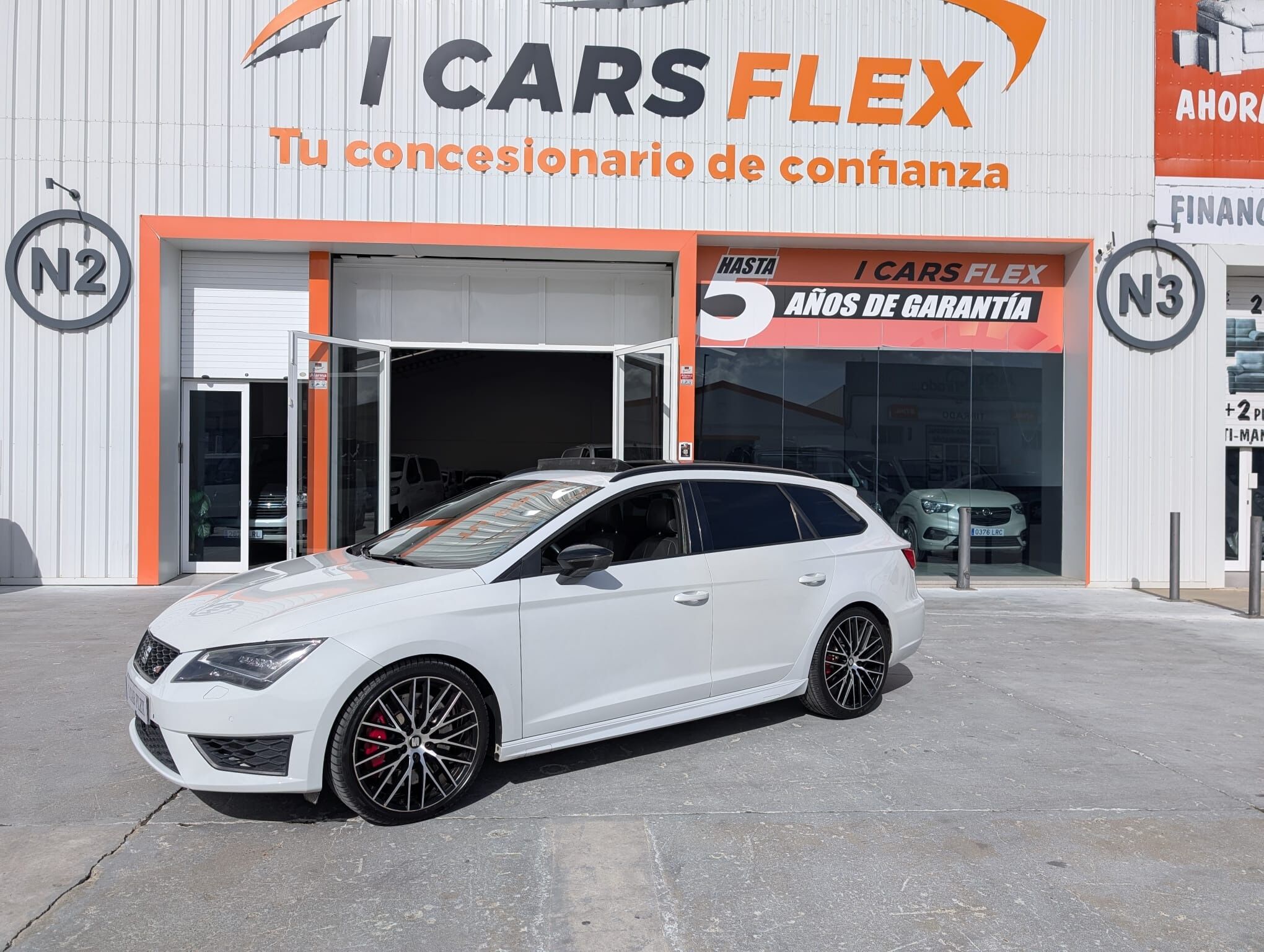 SEAT León (ST 2.0 TSI 300cv DSG-6 St&Sp CUPRA) en Sevilla