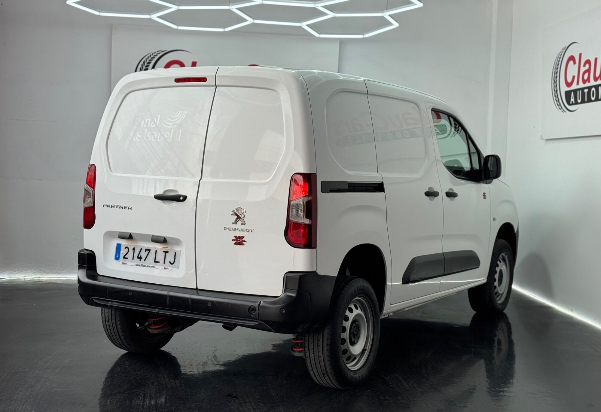 Foto del PEUGEOT Partner 1.5BlueHDI S&S 4x4 Dangel Standard 600kg 130