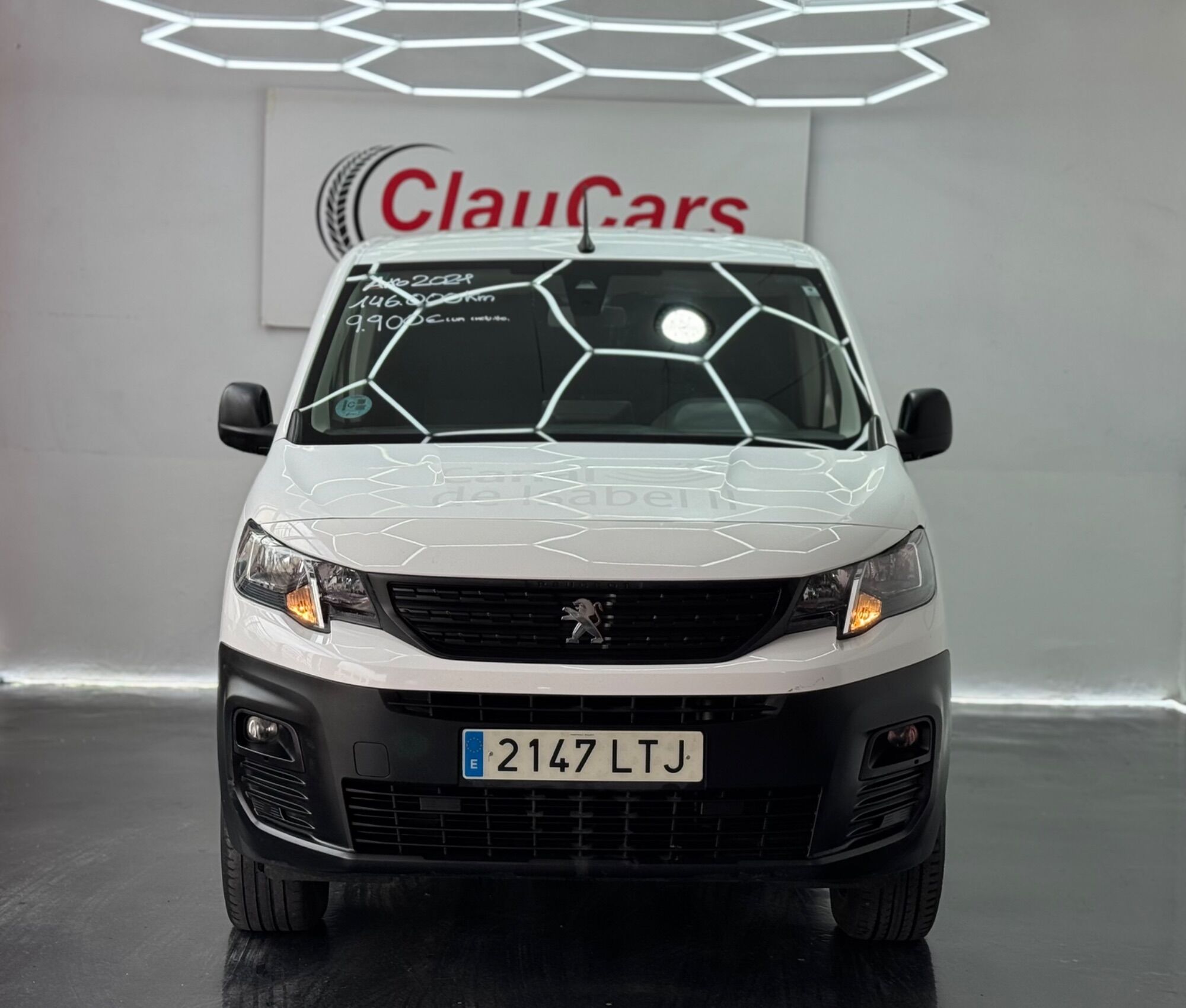 Foto del PEUGEOT Partner 1.5BlueHDI S&S 4x4 Dangel Standard 600kg 130