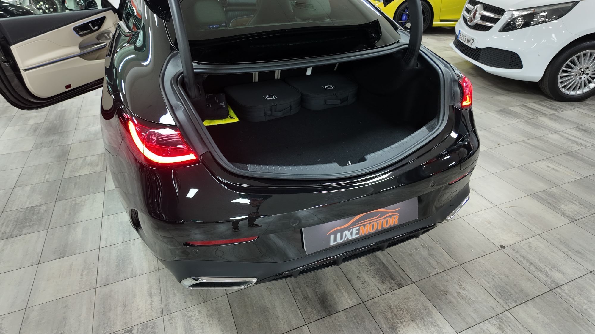 Foto del MERCEDES Clase CLE CLE 300e 9G-DCT