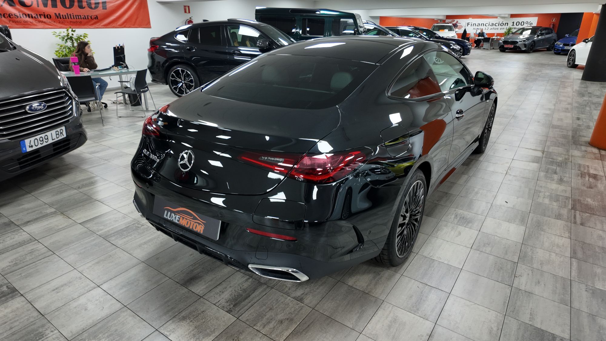 Foto del MERCEDES Clase CLE CLE 300e 9G-DCT