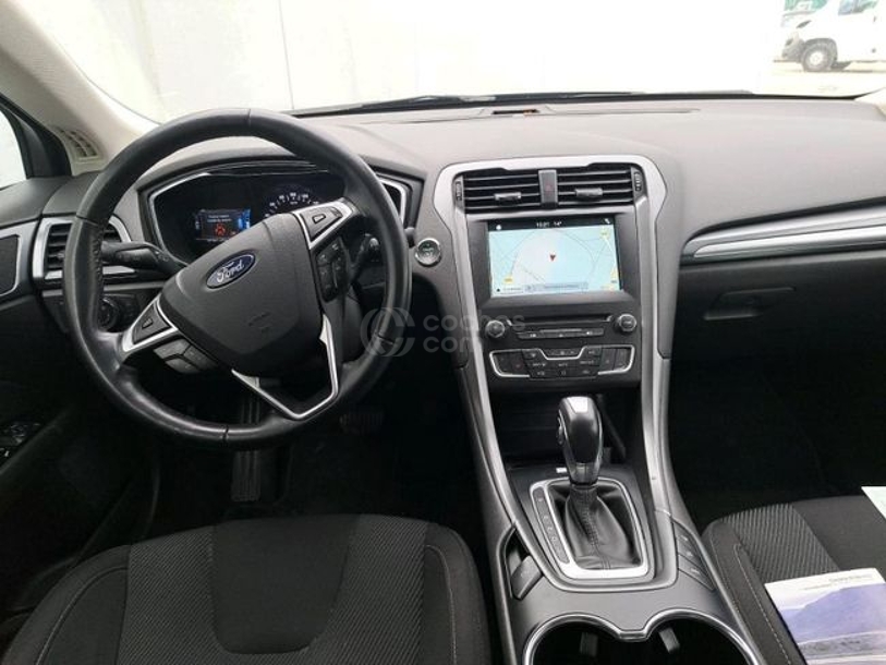 Foto del FORD Mondeo Sedán 2.0 HEV Titanium