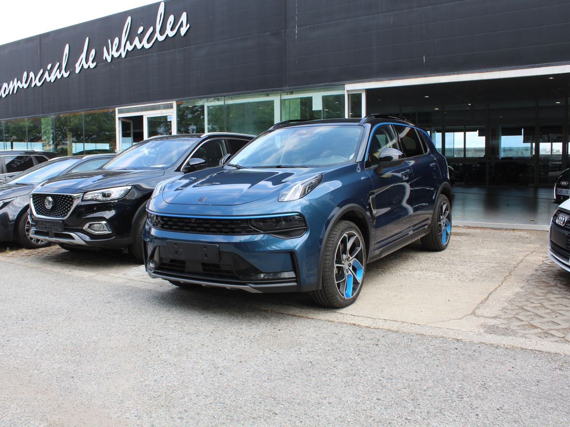 Imagen de LYNK & CO 01