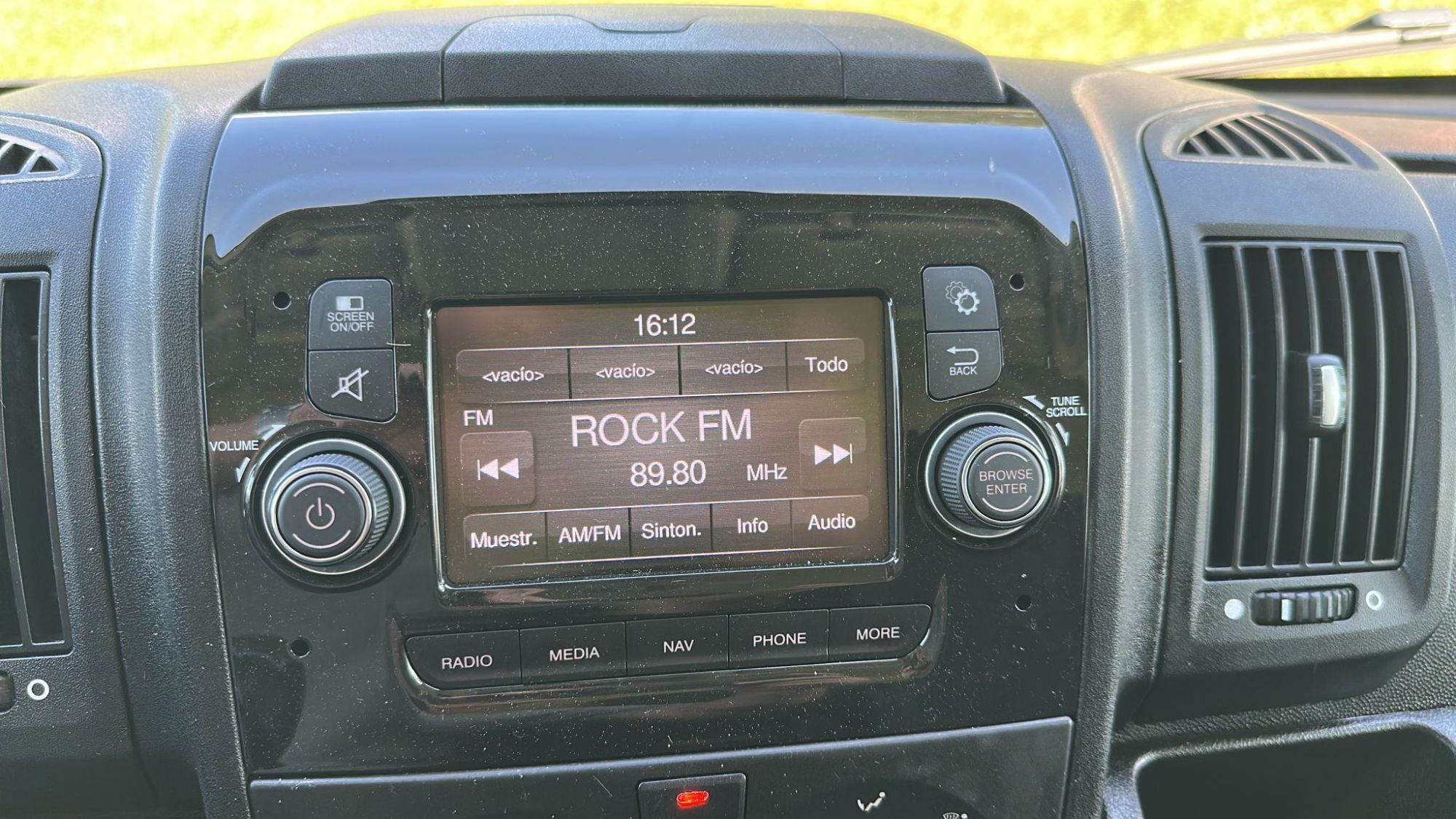 Foto del PEUGEOT Boxer Furgón 2.2BlueHDI 435 L4H2 S&S 140