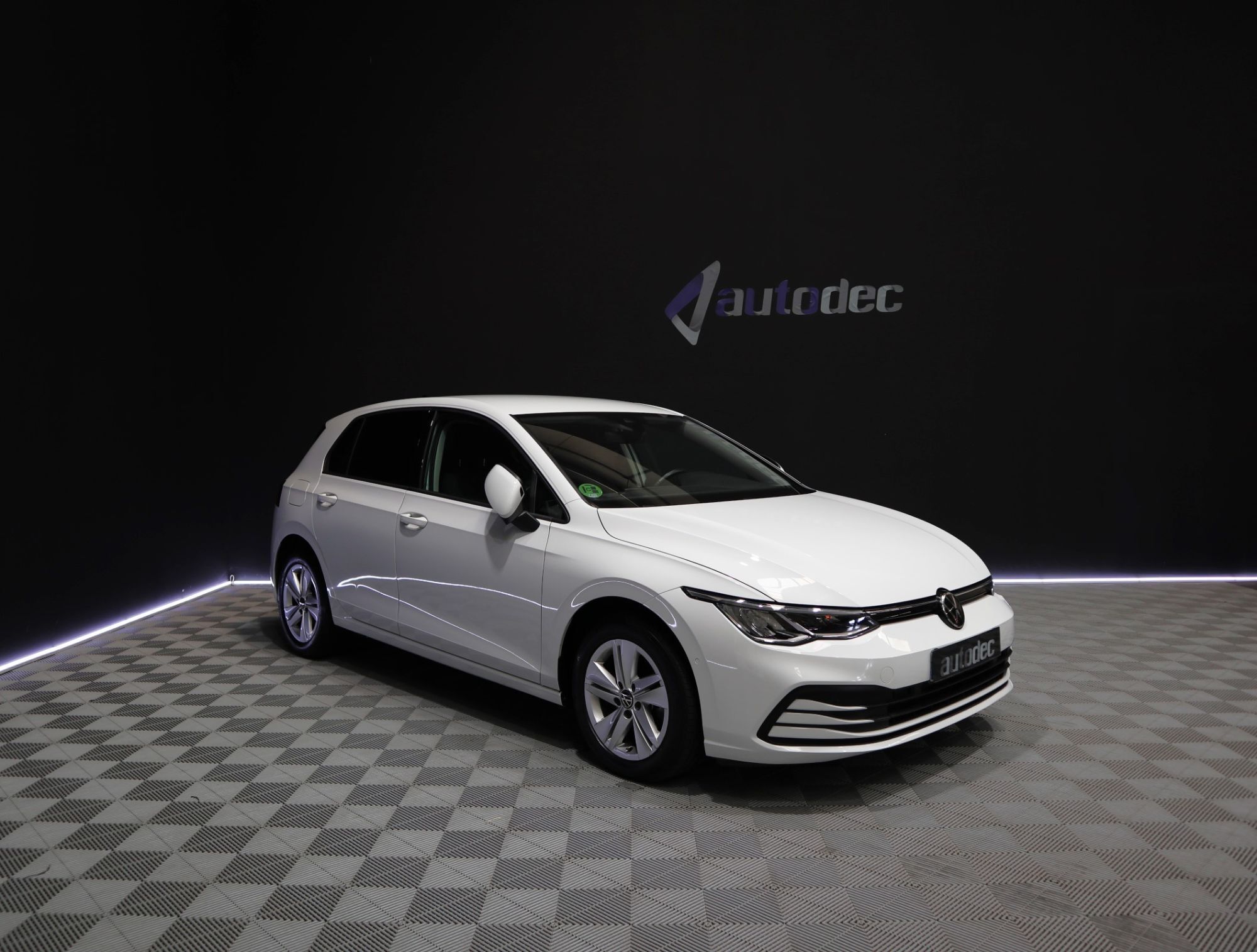 VOLKSWAGEN Golf (2.0TDI Life DSG 85kW) en Valencia