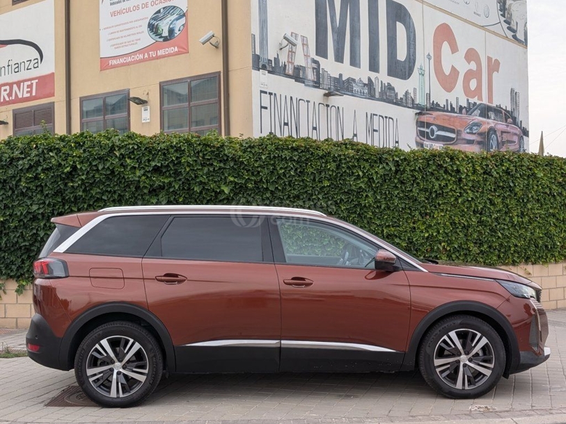 Foto del PEUGEOT 5008 2.0BlueHDi S&S Allure Pack EAT8 180