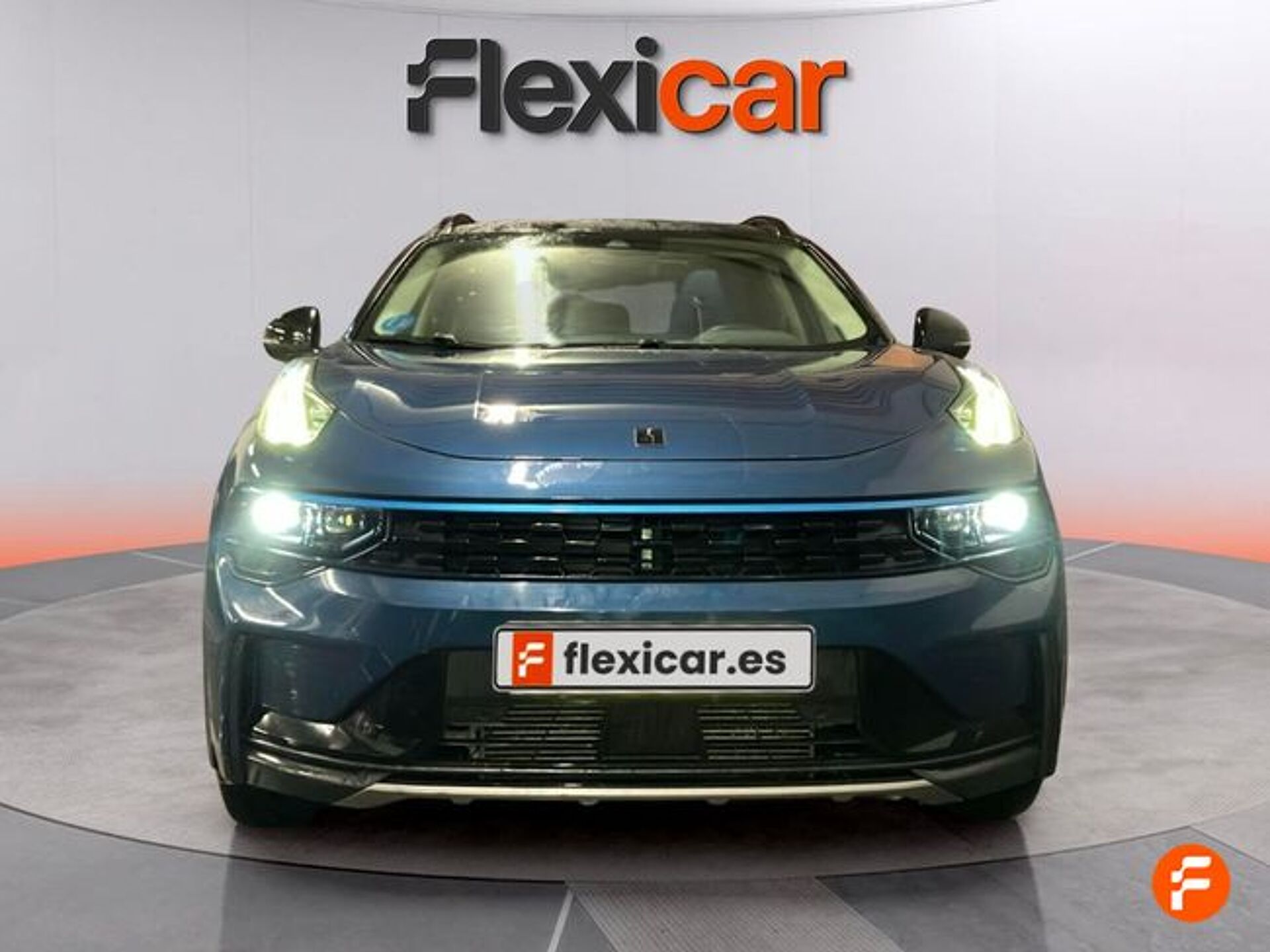 Imagen 2 de LYNK & CO 01