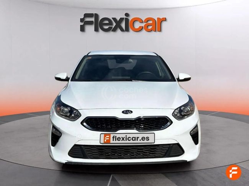Foto del KIA Ceed 1.6 MHEV iMT Drive 136