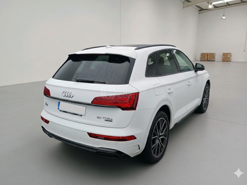 Foto del AUDI Q5 50 TFSIe Black line quattro-ultra S tronic