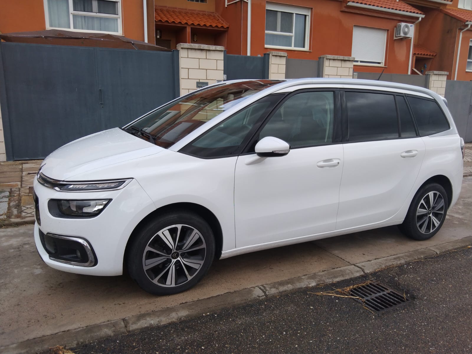 Foto del CITROEN C4 Grand Picasso 1.2 PureTech S&S Feel 130