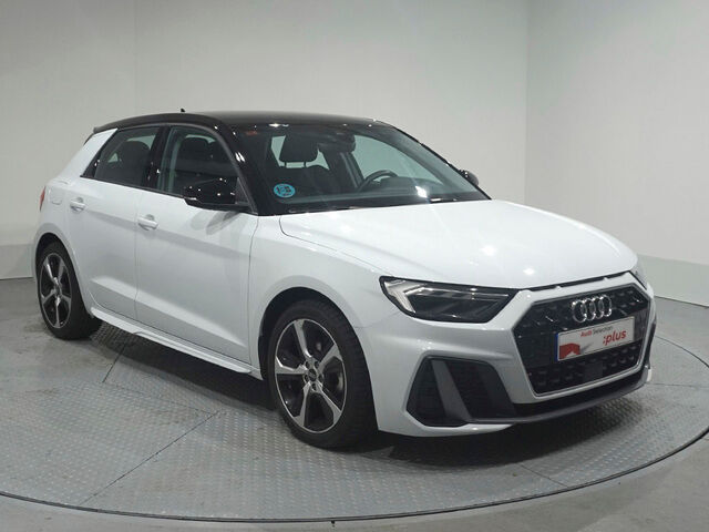AUDI A1 (Adrenalin 30 TFSI 81 kW (110 CV) S tronic) en León