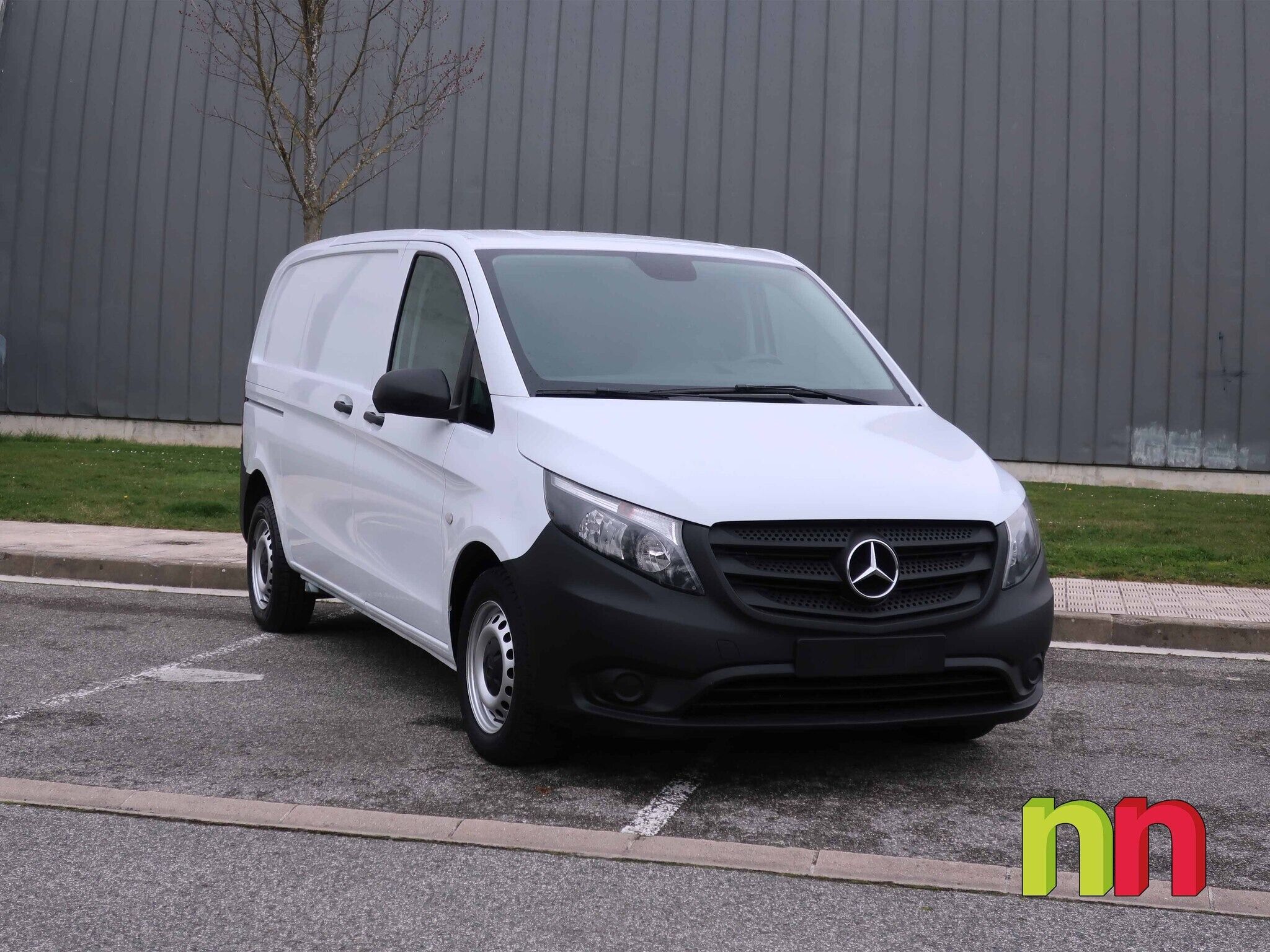 Foto del MERCEDES Vito Tourer 111 CDI Select Compacta