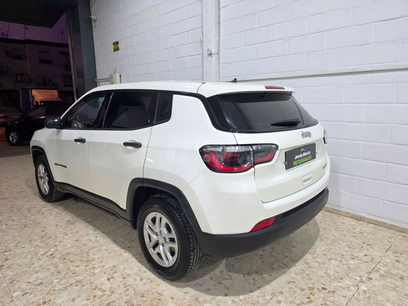 Foto del JEEP Compass 1.4 Multiair Sport 4x2 103kW