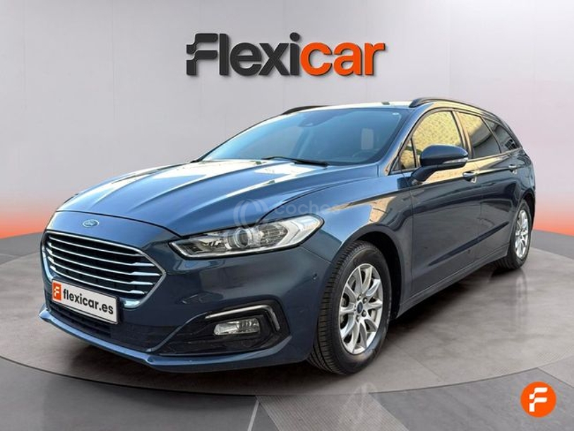 Foto del FORD Mondeo Sedán 2.0 HEV Titanium