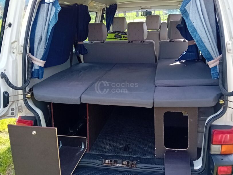 Foto del VOLKSWAGEN Transporter Kombi 6 2.5TDi 2920