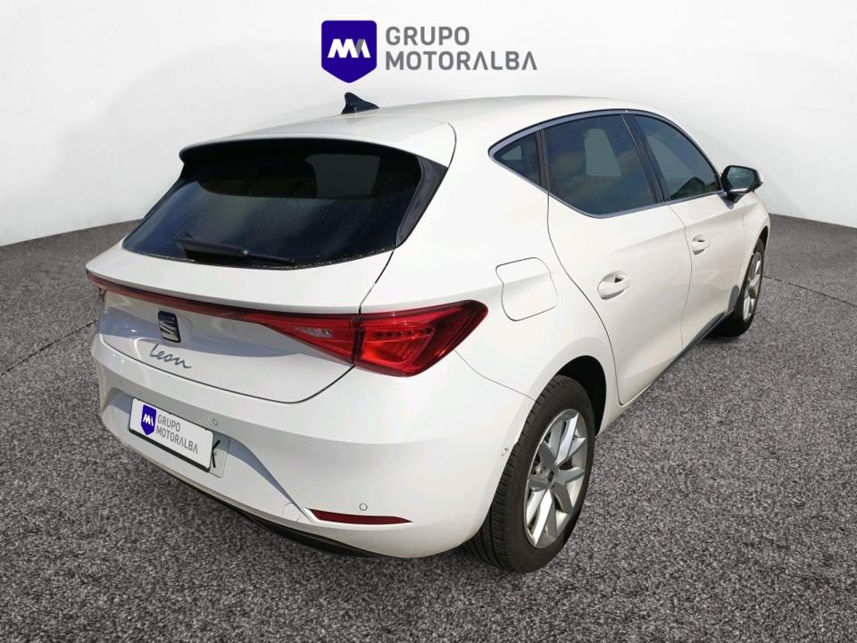 Foto del SEAT León 1.5 eTSI S&S Style 25ª Aniversario DSG-7 115