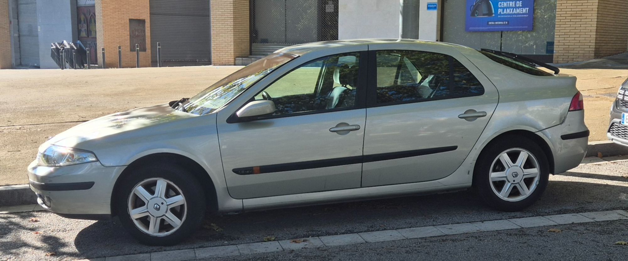 Foto del RENAULT Laguna 1.6 16v Authentique