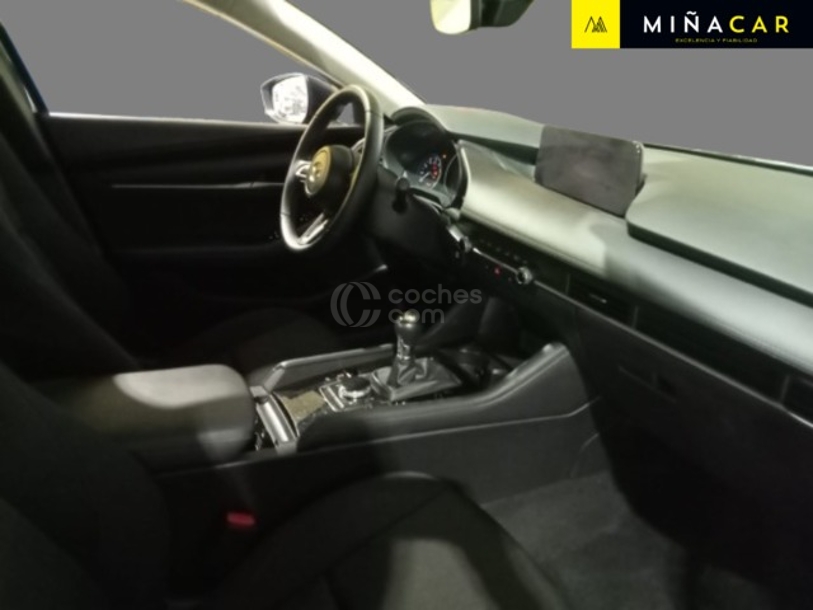 Foto del MAZDA Mazda3 Sedán 2.5 e-Skyactiv-G Centre-line Aut. 103kW