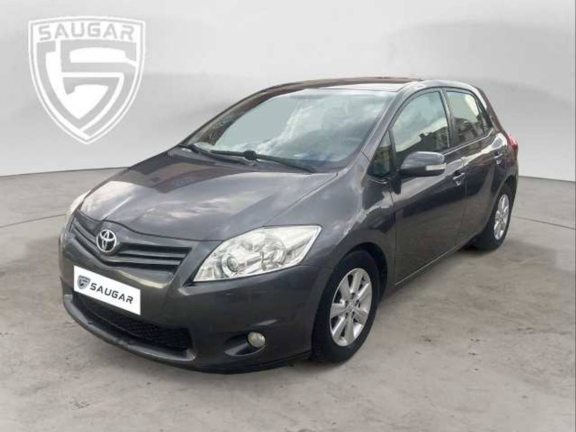 TOYOTA Auris (1.4 D-4D 90CV Active + Connect) en Ávila