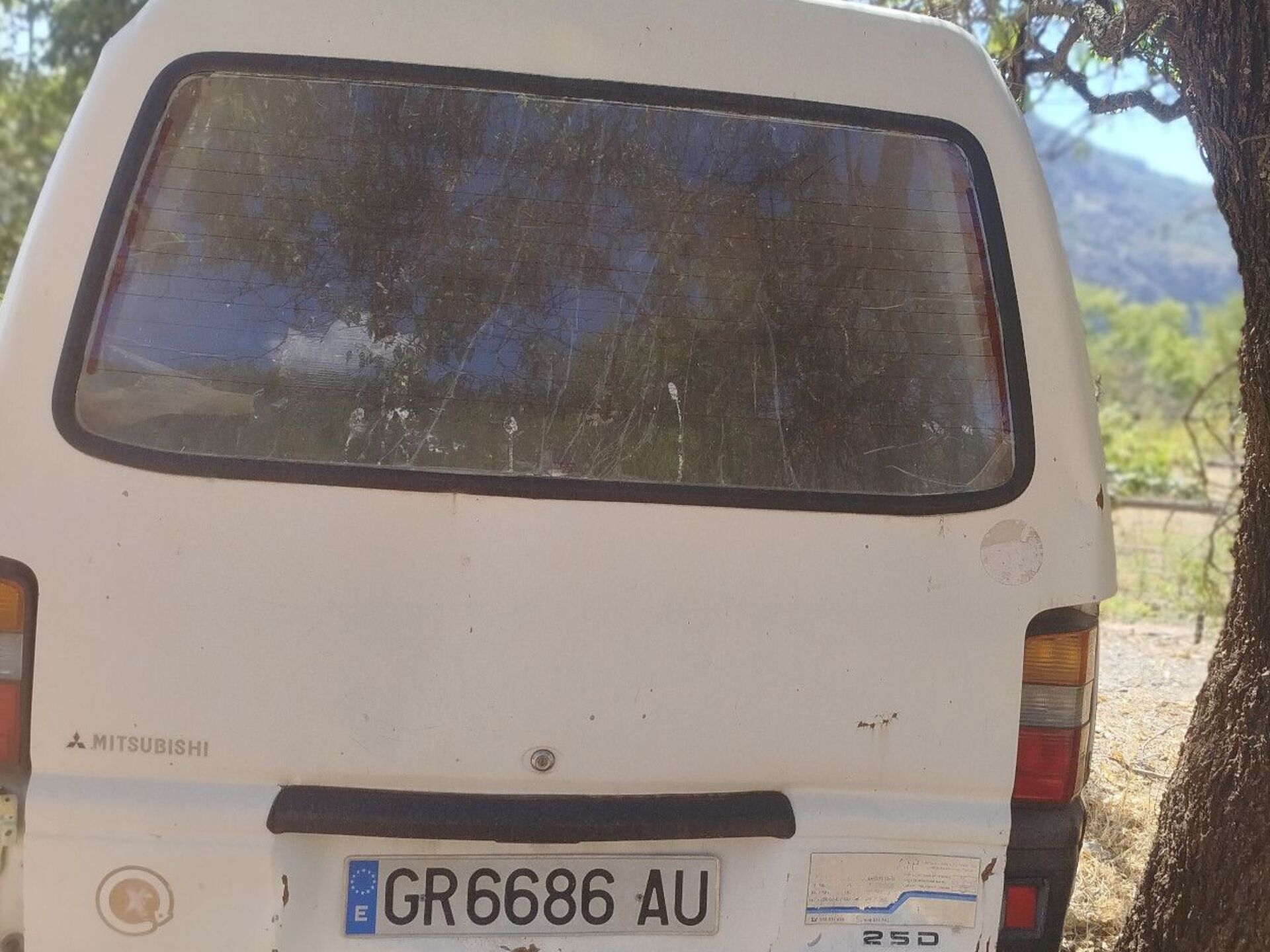 Imagen 2 de MITSUBISHI L300