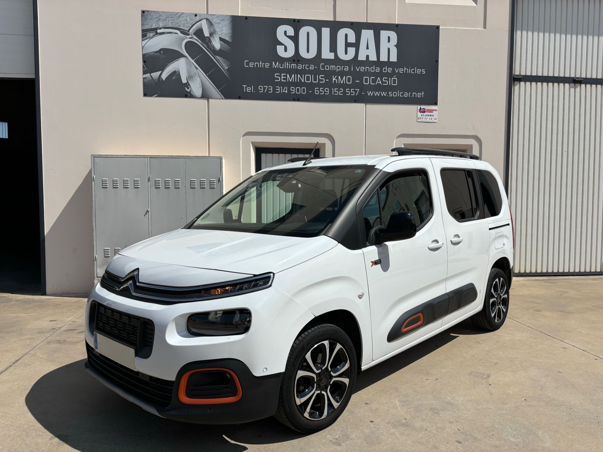 CITROEN Berlingo (Combi BlueHDi S&S Talla M Live Pack Business 100) en Llei