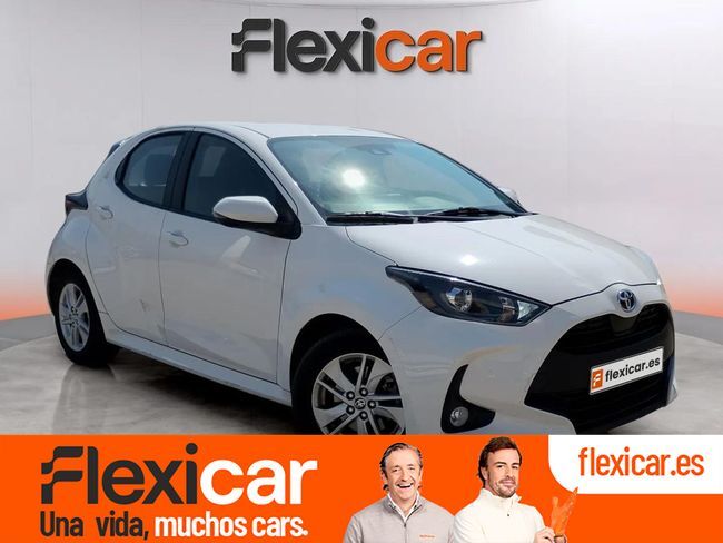 TOYOTA Yaris (1.5 120H Business Plus) en Rioja, La