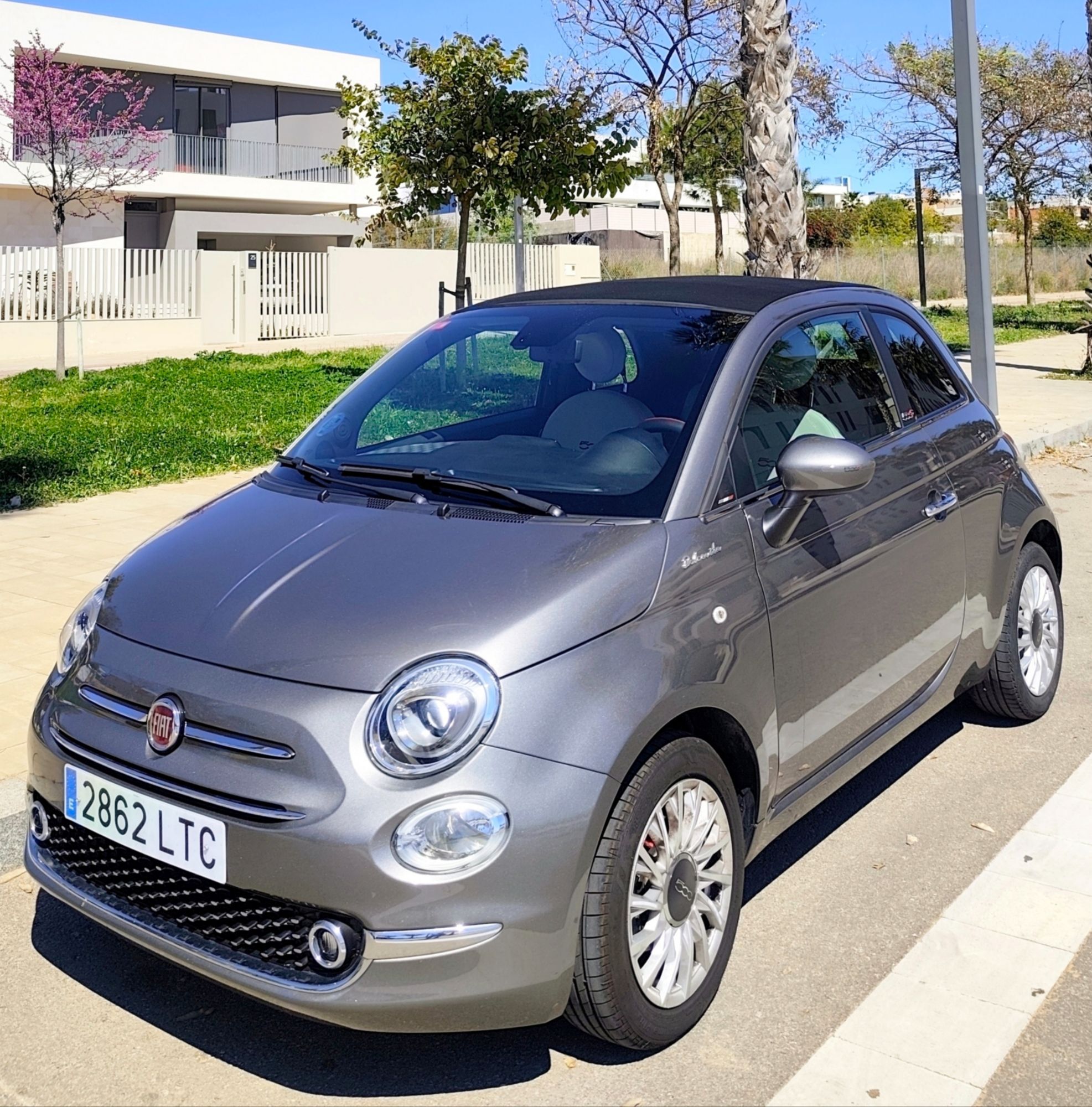Foto del FIAT 500 1.0 Hybrid Dolcevita 52kW