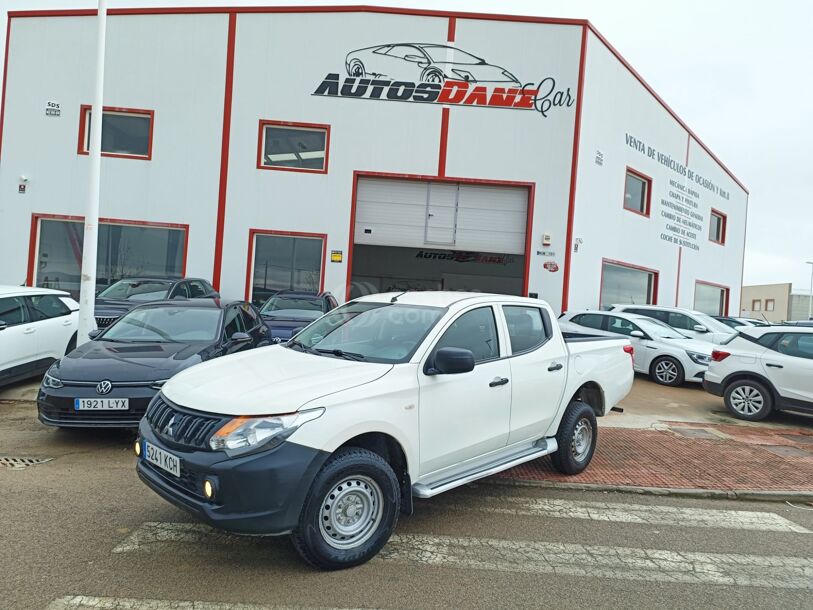 Foto del MITSUBISHI L200 2.5DI-D Double Cab M-PRO