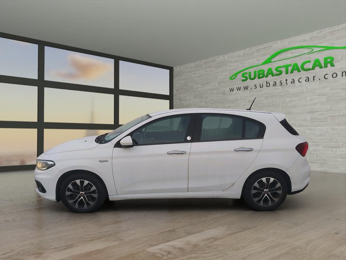 FIAT Tipo (Tipo 1.4 T-Jet 88kW (120CV) Mirror) en Madrid