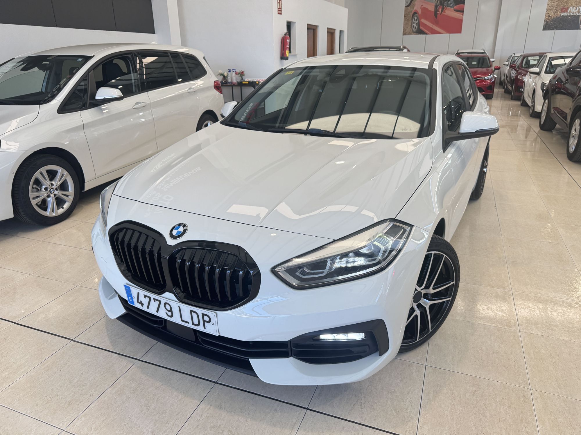 BMW Serie 1 (118iA Sport) en Málaga