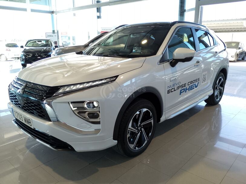 Foto del MITSUBISHI Eclipse Cross PHEV Kaiteki + 4WD