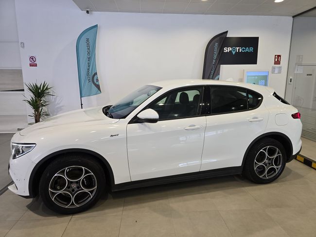 ALFA ROMEO Stelvio (2.2 Diesel 140 kW (190 CV) Sprint Q4) en Badajoz