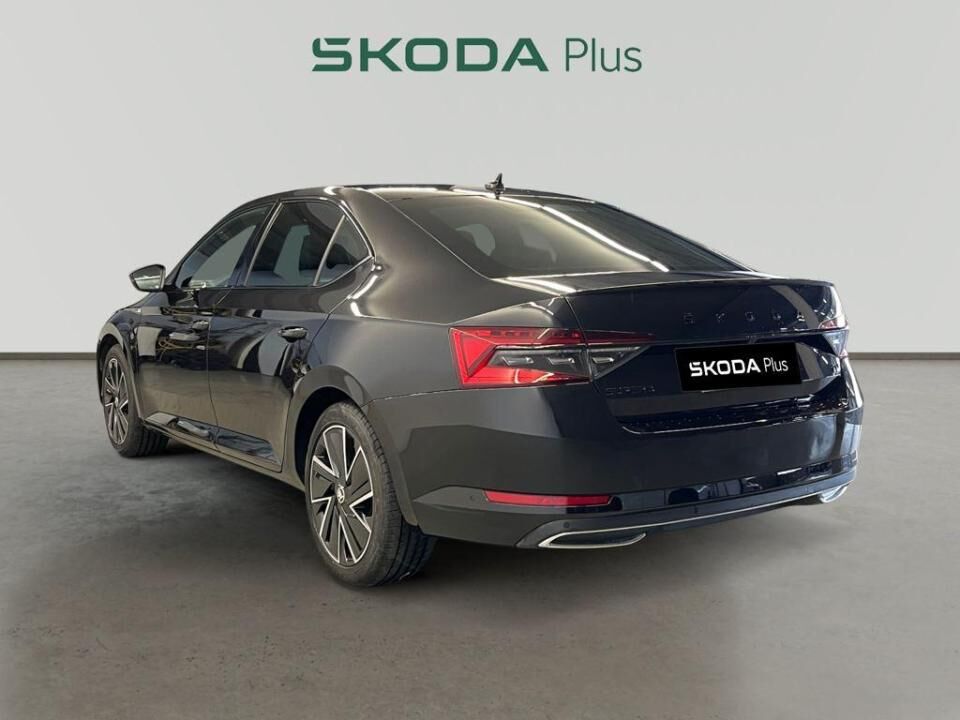 Foto del SKODA Superb Combi 1.4 TSI iV P-HEV SportLine DSG