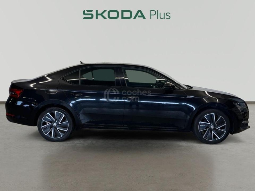 Foto del SKODA Superb Combi 1.4 TSI iV P-HEV SportLine DSG