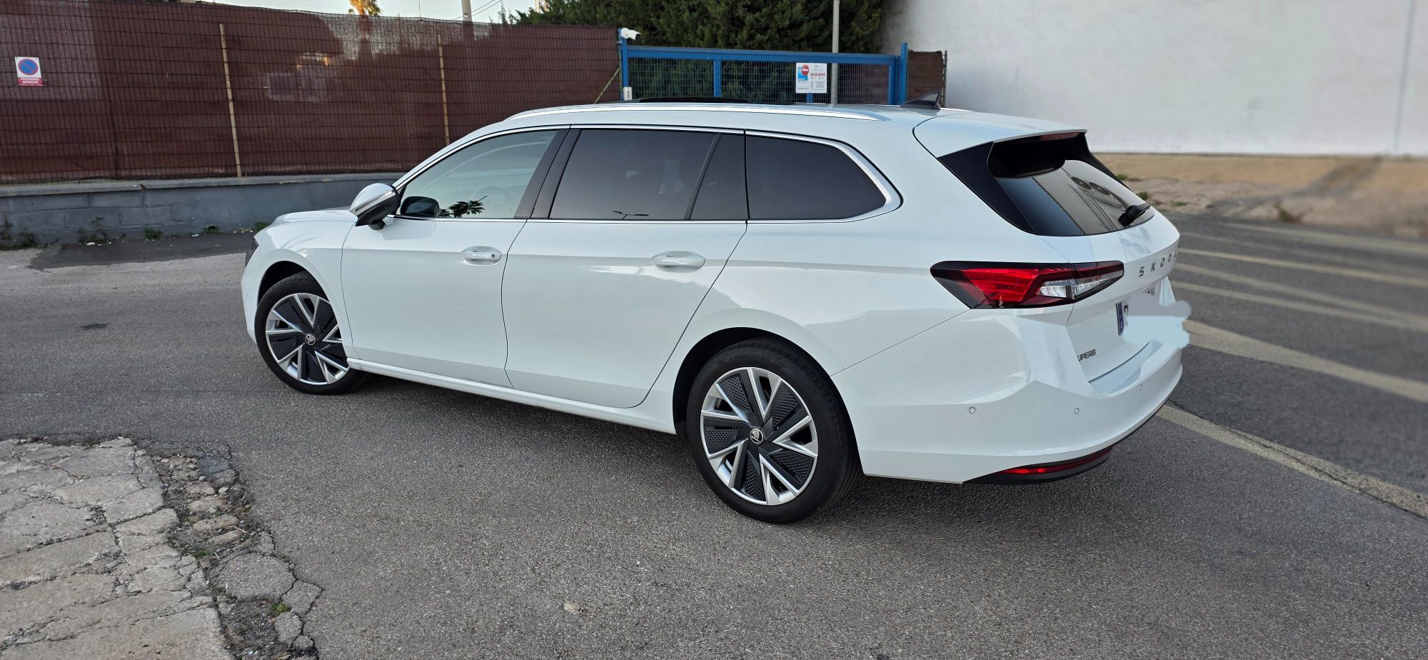 Foto del SKODA Superb 1.5 TSI MHEV Selection DSG 110kW