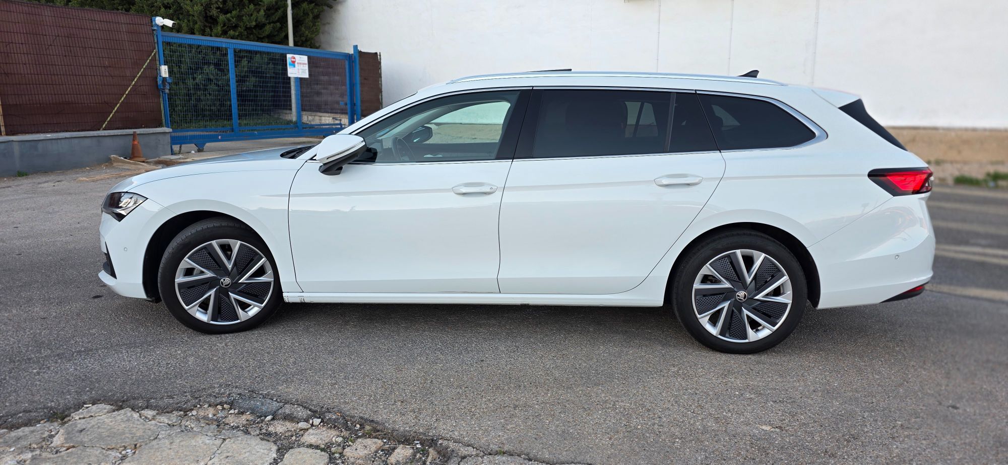 Foto del SKODA Superb 1.5 TSI MHEV Selection DSG 110kW