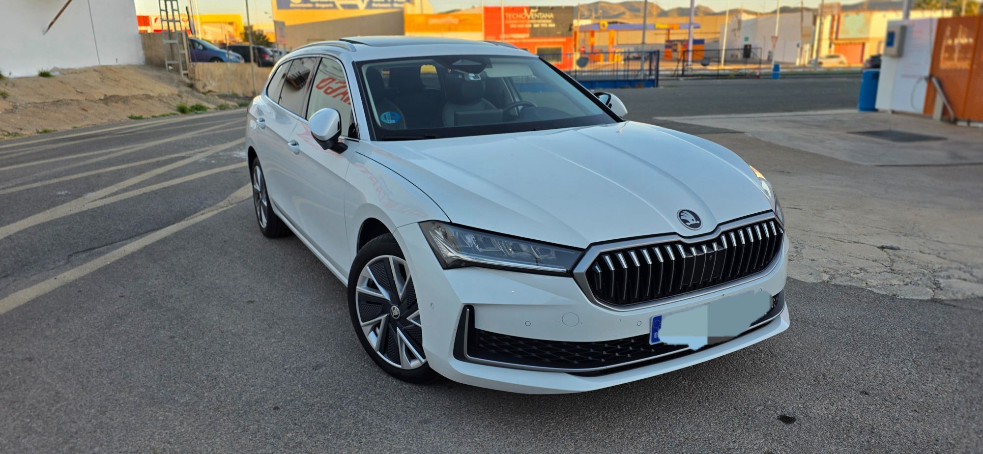 Foto del SKODA Superb 1.5 TSI MHEV Selection DSG 110kW