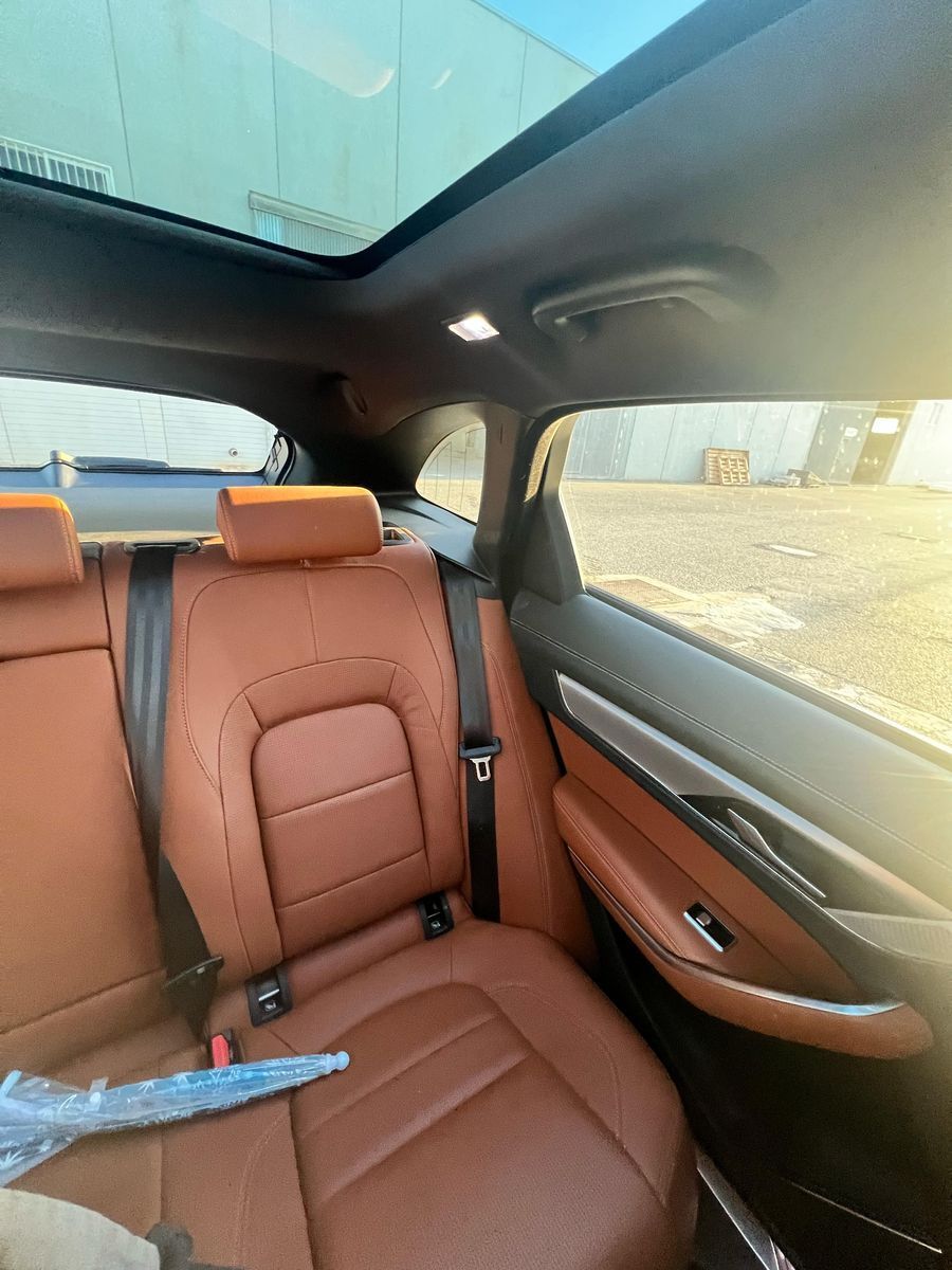 Foto del JAGUAR F-Pace 2.0D l4 MHEV R-Dynamic Black Aut. AWD 204