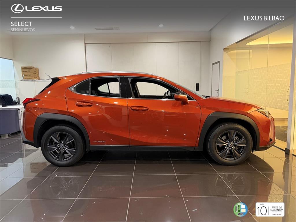 Foto del LEXUS UX 250h Business 4WD