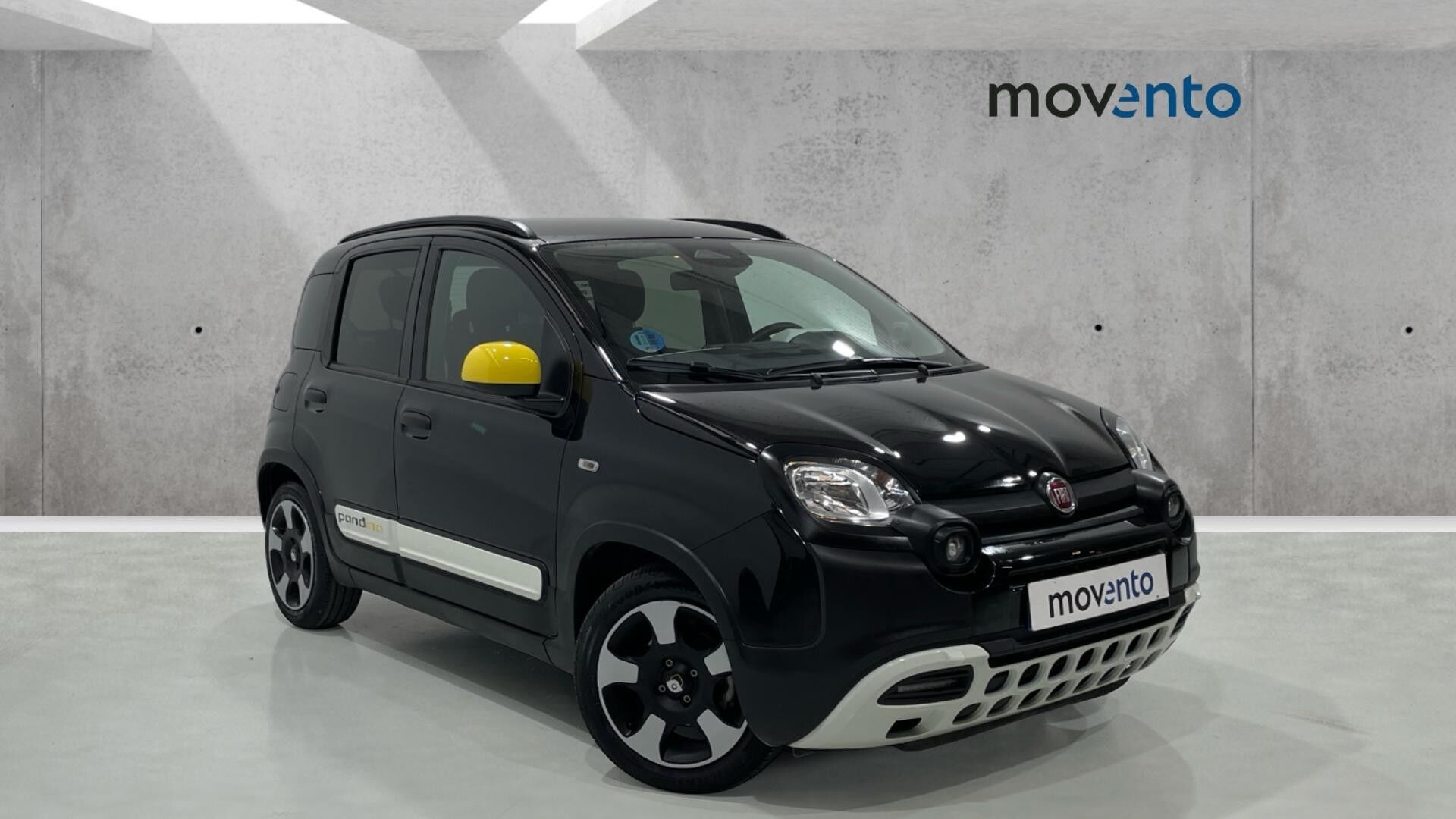 FIAT Panda (1.0 Hybrid Pandina 51 kW (70 CV)) en Barcelona