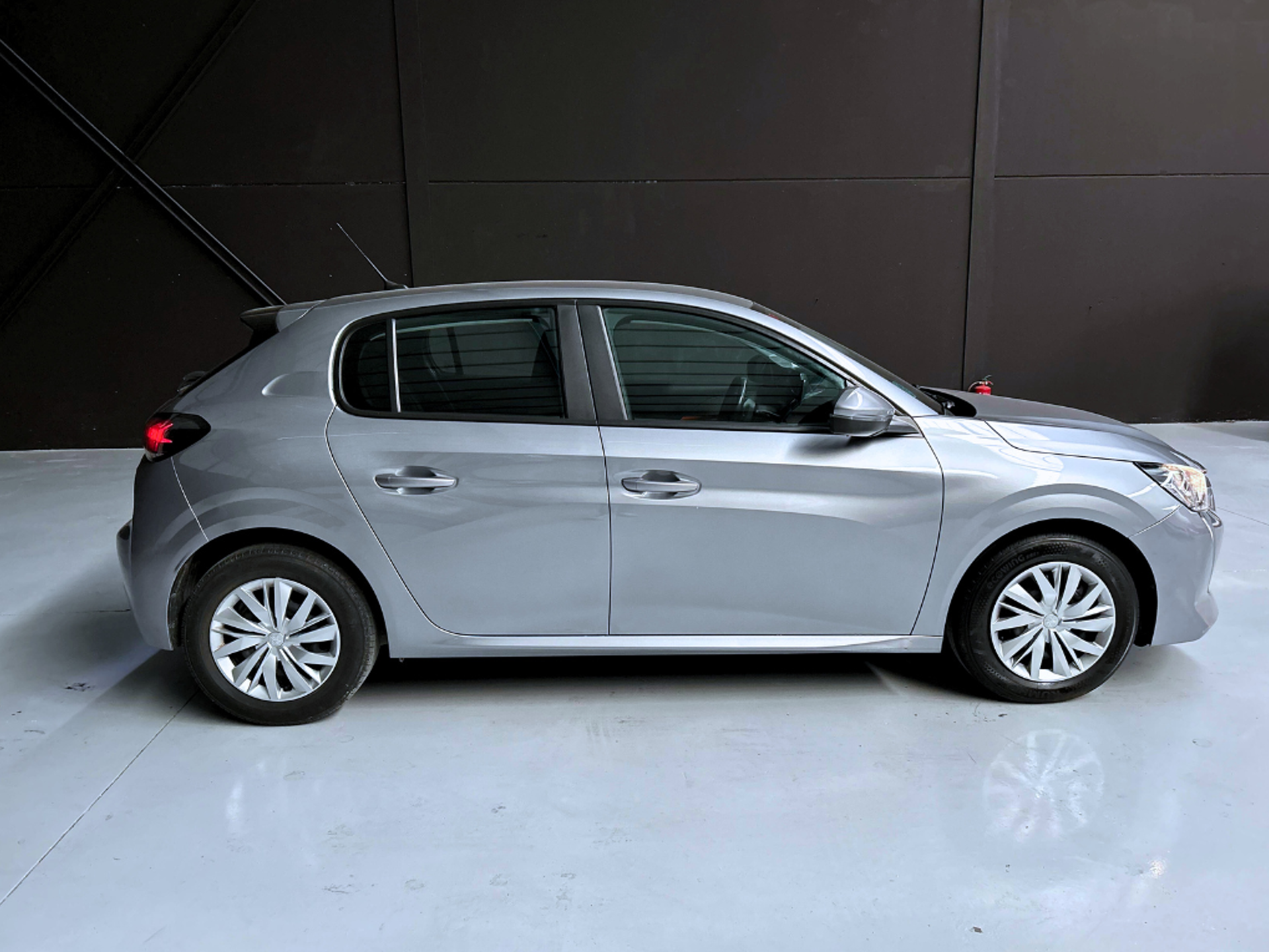 Imagen 3 de PEUGEOT 208