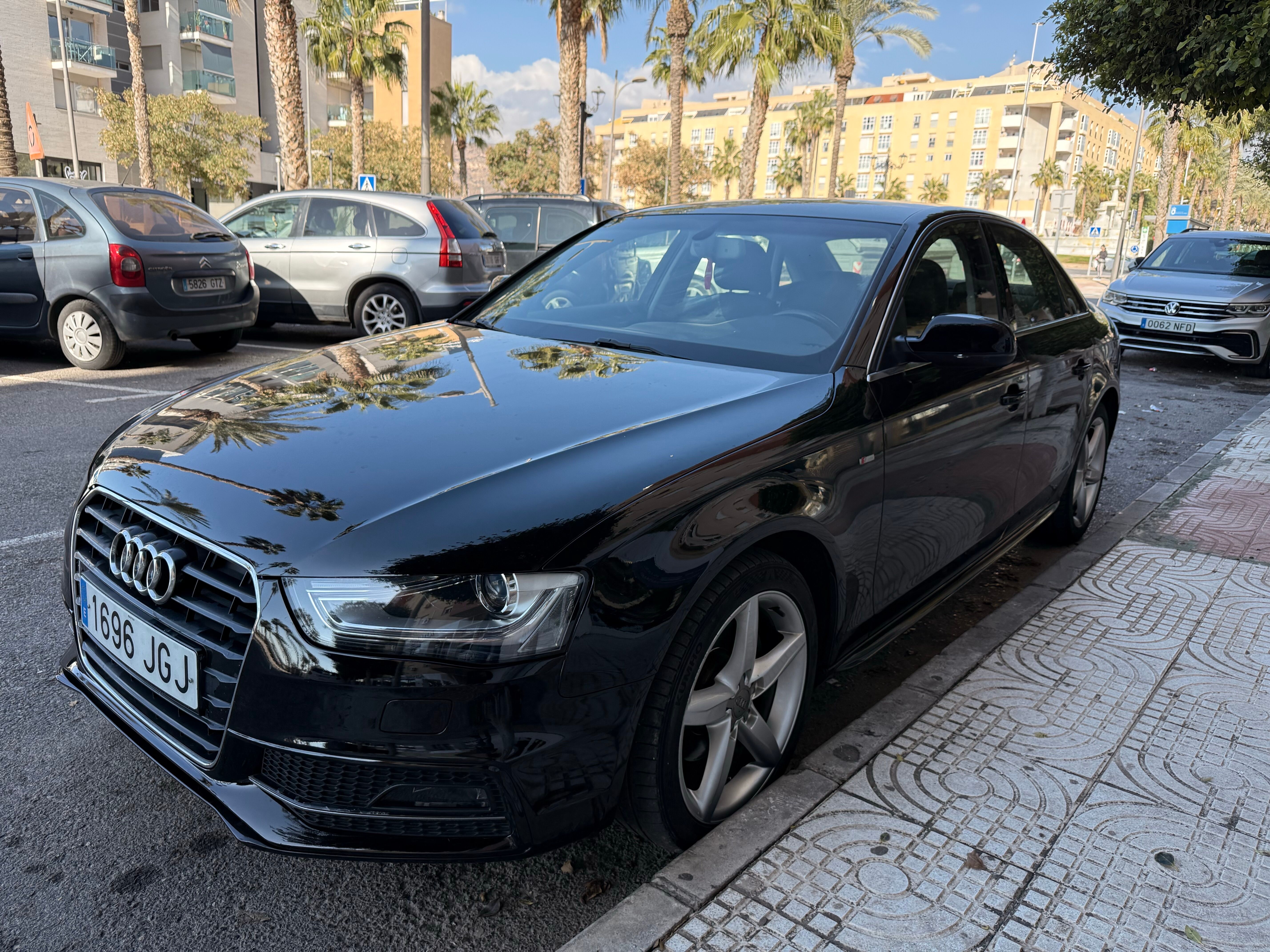 AUDI A4 (2.0 TDI clean diesel 190CV S line edit) en Almería
