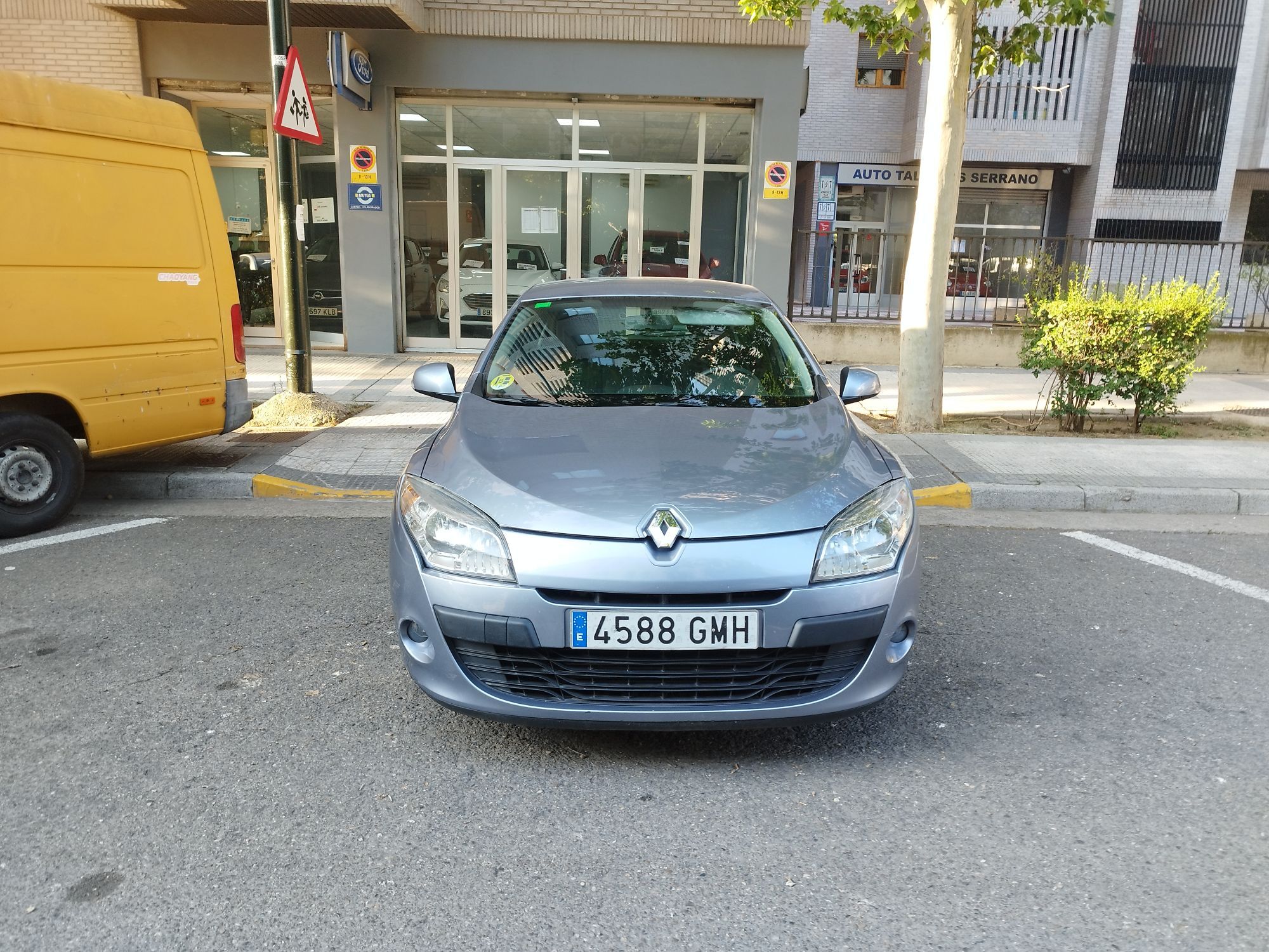 RENAULT Mégane (1.5dCi Expression 105) en Zaragoza