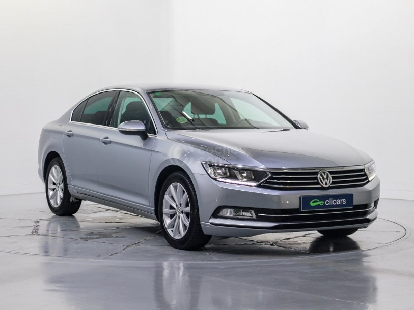 Foto del VOLKSWAGEN Passat 2.0TDI R-Line Exclusive DSG7 110kW