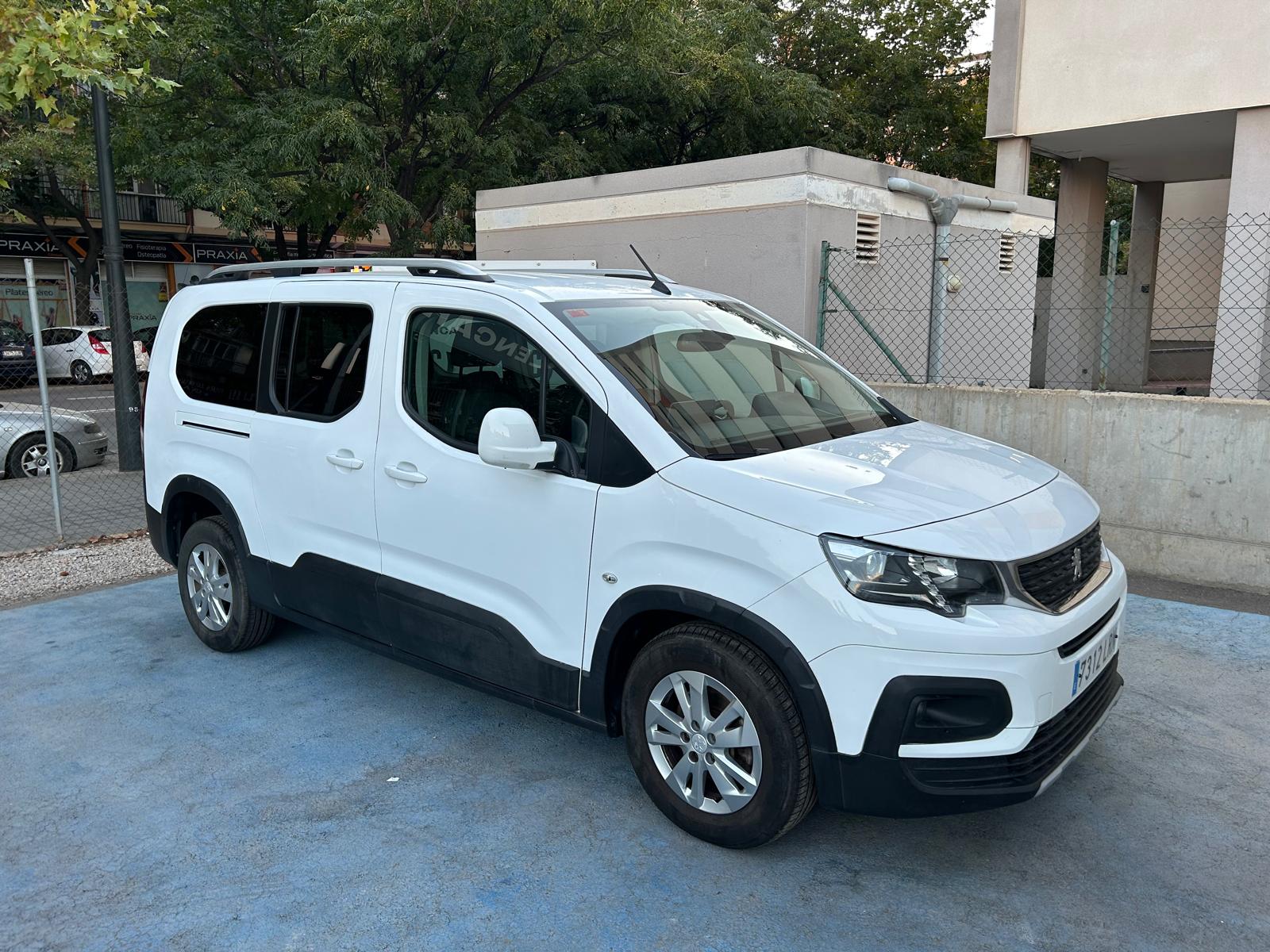 PEUGEOT Rifter (1.5BlueHDi S&S Long Allure Pack 7pl 130) en Valencia