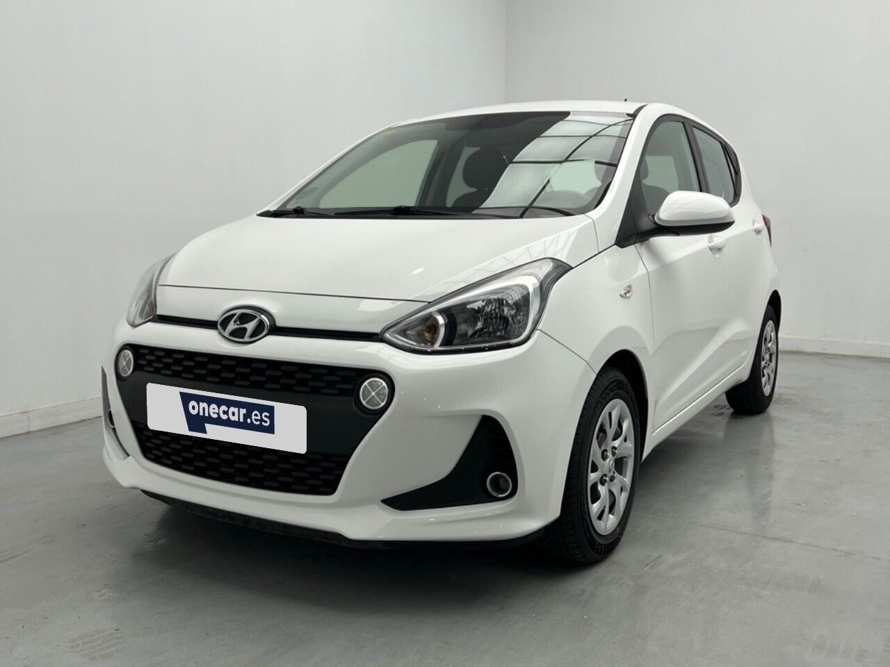 HYUNDAI i10 (1.0 TECNO 66CV 5P) en Málaga