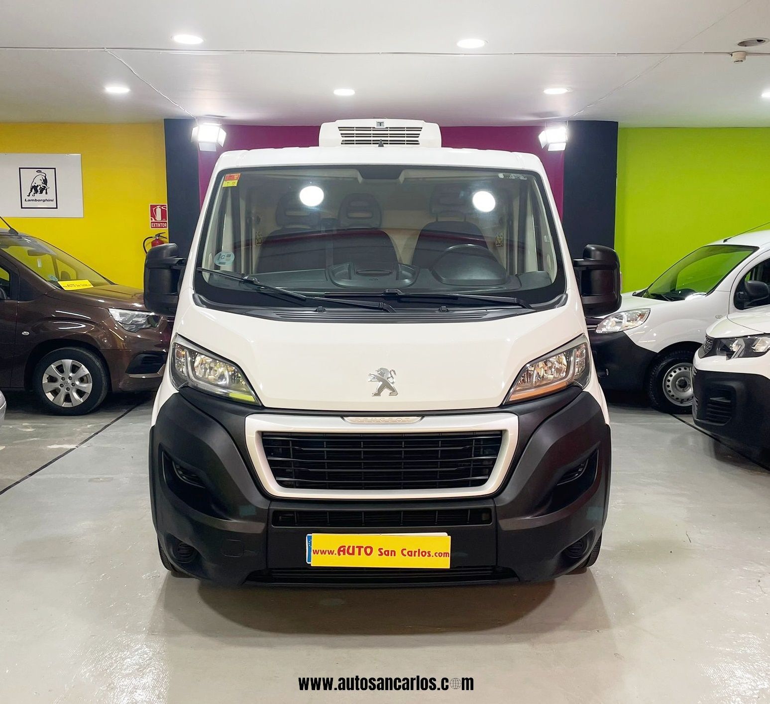 Foto del PEUGEOT Boxer Furgón 2.2BlueHDI 330 L1H1 S&S 120