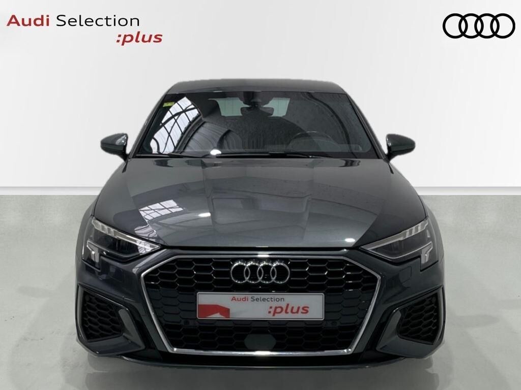 AUDI A3 (Black line edition 35 TFSI 110 kW (150 CV)) en Barcelona