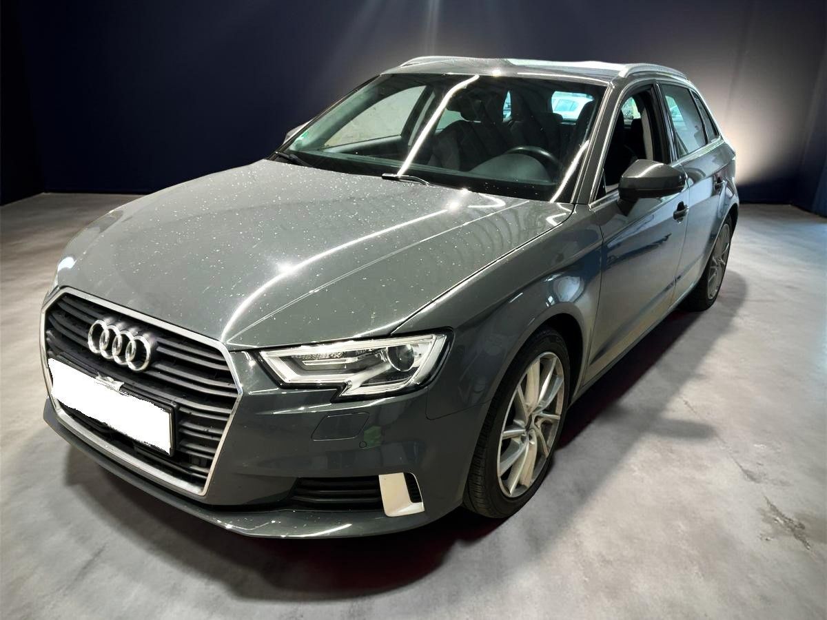 AUDI A3 (Sportback 2.0TDI Sport Edition 110kW) en Granada