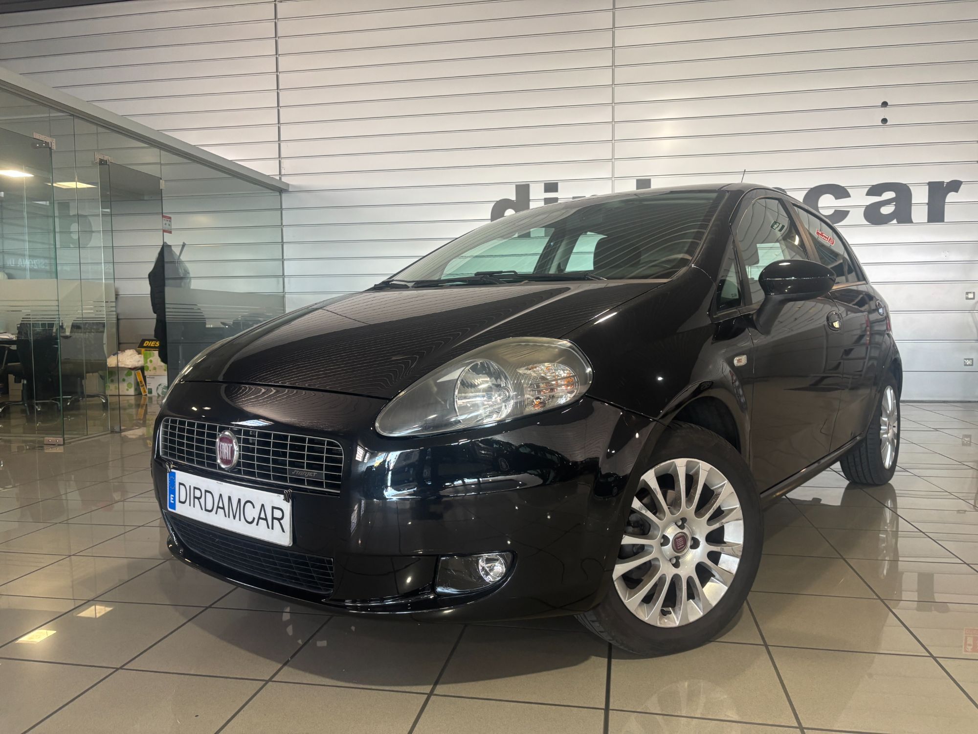 FIAT Grande Punto (1.4 Dynamic 95) en Salamanca